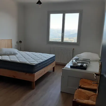 Maison Au Pays Basque, Calme Avec Vue Imprenable Sur Montagnes Holiday home